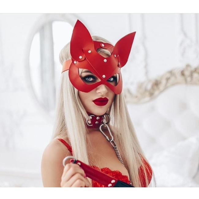 Deri Kırmızı Kedi Kız Maskesi